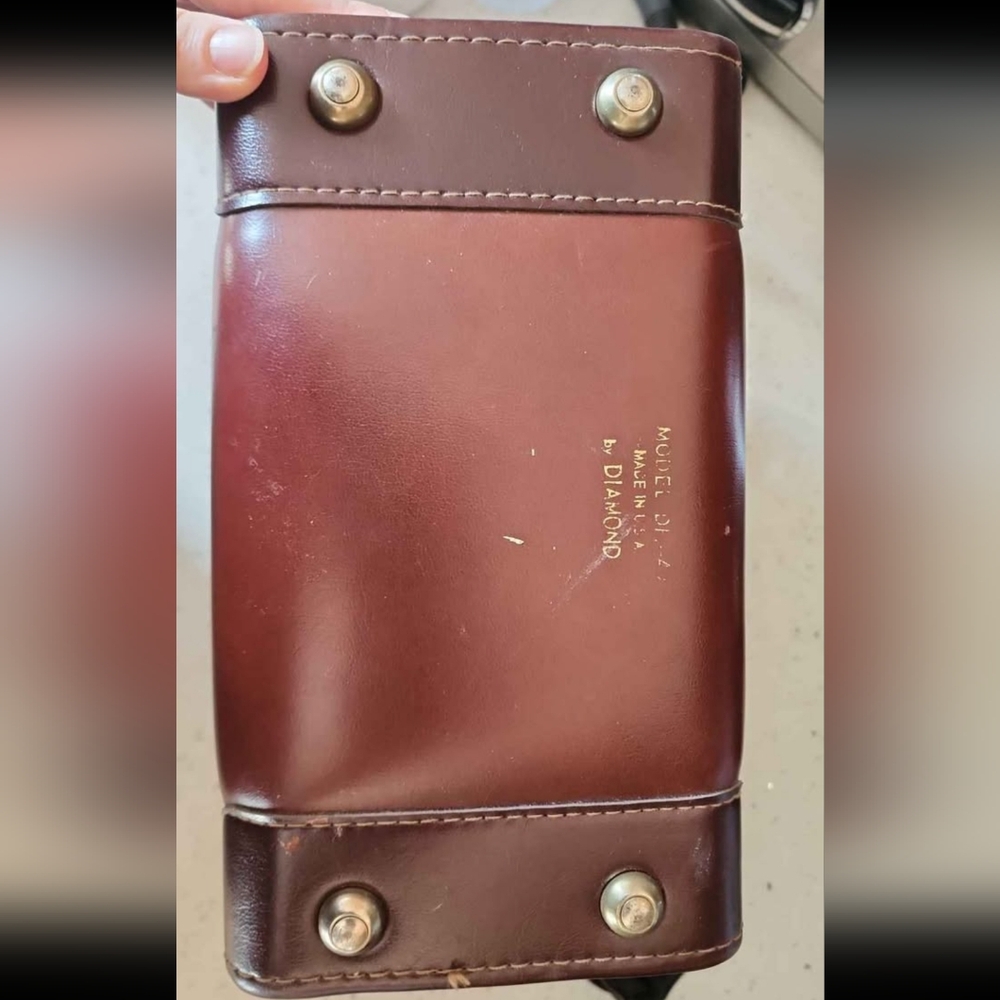 Vintage Diamond Genuine Brown Leather Camera Bag in Like New Condition - Picture 9 of 12